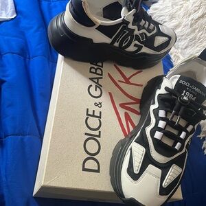 Designer sneaker worn once